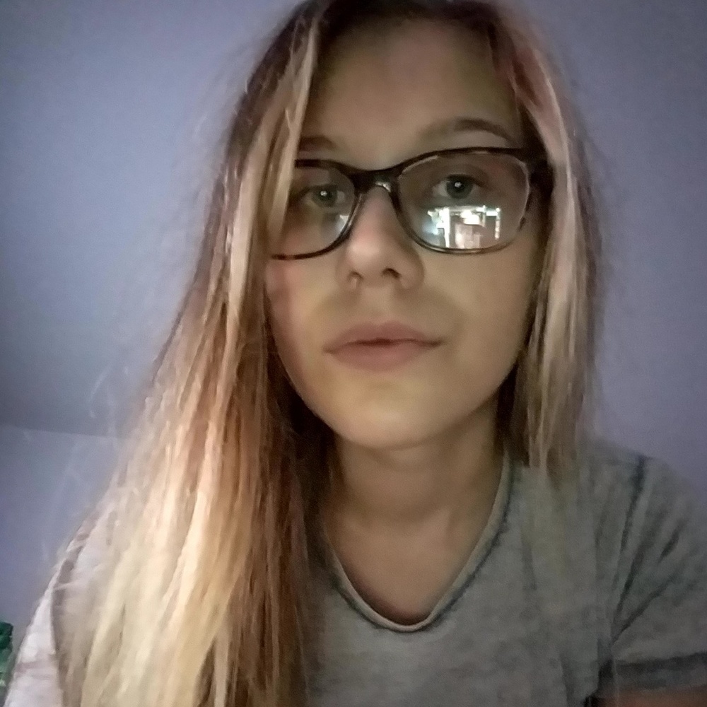 Meet your Posher, Monica